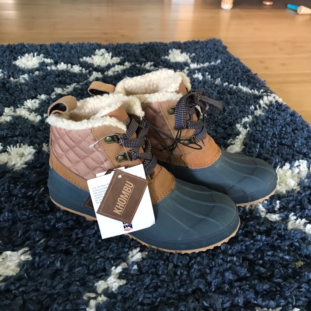 NWT Khombu Winter Boots